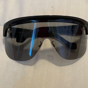 Brand NEW Loewe Show sunglasses